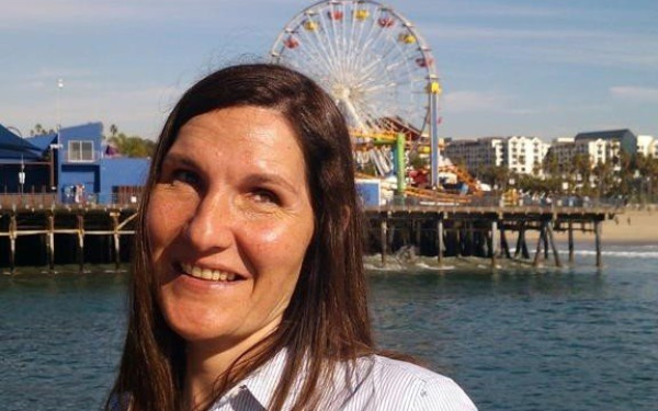 Αργεντινή: Τυφλή ομογενής ηθοποιός διδάσκει ελληνικούς χορούς με τα μάτια της ψυχής