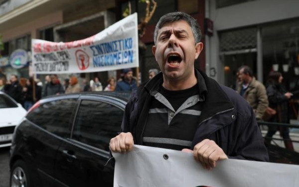 Θεσσαλονίκη: Στους δρόμους οι νοσοκομειακοί γιατροί