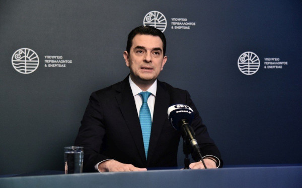 Σκρέκας:  Για έναν ακόμα μήνα η Ελλάδα θα έχει από τις φθηνότερες τιμές ενέργειας στην Ευρώπη