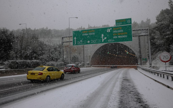 Απαγόρευση κυκλοφορίας βαρέων οχημάτων σε Αττική οδό, περιφερειακή Υμηττού και Αιγάλεω 