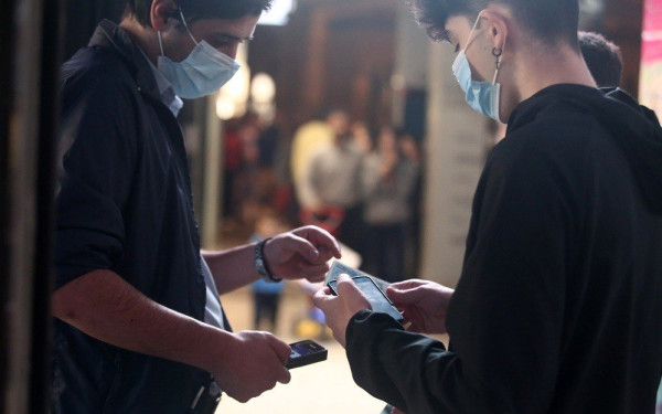 Κορονοϊός: Οριακή πτώση του ιικού φορτίου στη Θεσσαλονίκη - Μικρή μείωση στους θανάτους