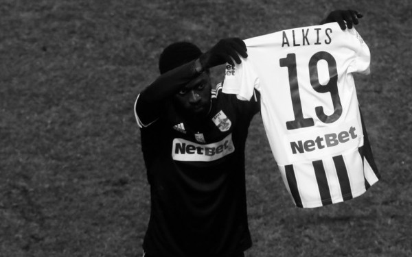 Άρης - ΑΕΚ 2-1: Νίκη στο 95' και σε πένθιμο φόντο