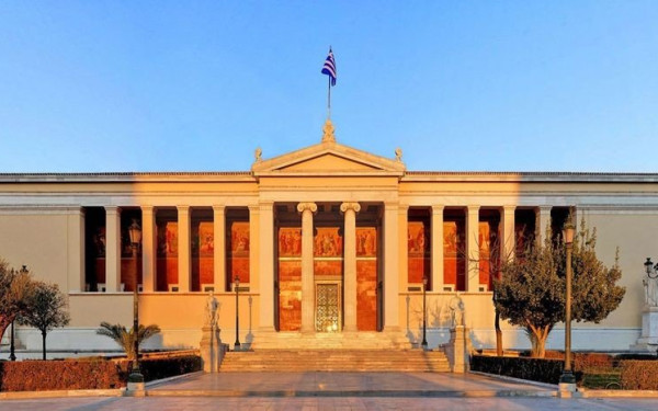 Το ΕΚΠΑ αφαιρεί τίτλο τιμής από τον Βλ. Πούτιν