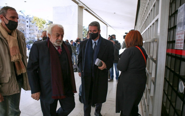 Τηλεοπτικές άδειες: Ομόφωνα αθώοι Λ. Κρέτσος, τα μέλη της Επιτροπής Αξιολόγησης και ο Ιω.-Βλ. Καλογρίτσας 