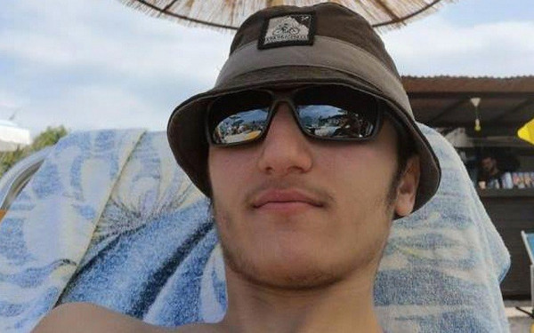 Geri Outlaw: Το εθνικιστικό προφίλ του 20χρονου Αλβανού που διέφυγε της σύλληψης - Διεθνές ένταλμα σύλληψης εις βάρος του (φωτ.)