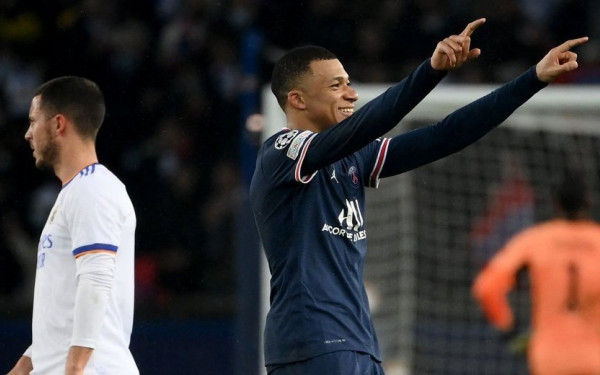 Η Παρί κάνει τρέλες για να κρατήσει τον Μπαπέ στο "Παρκ ντε Πρενς"