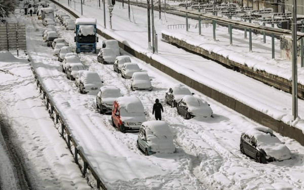 Σ. Αρναούτογλου: Έρχονται πυκνές χιονοπτώσεις σε χαμηλά υψόμετρα στις 25 και 26 Ιανουαρίου (βίντεο)