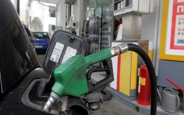 Πρόεδρος Πρατηριούχων: 20% φθηνότερη η βενζίνη τα Χριστούγεννα από το καλοκαίρι (βίντεο)
