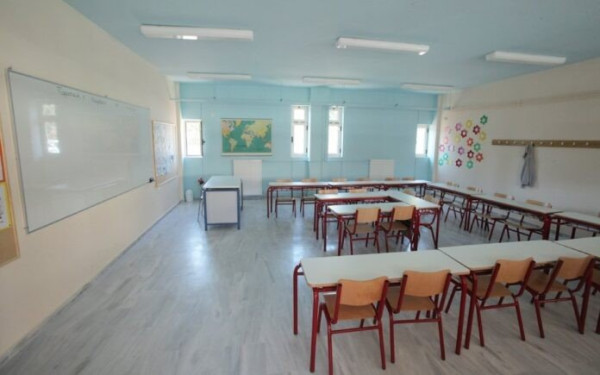 Κηφισιά: Πόρτα καταπλάκωσε 3 μαθητές σε δημοτικό σχολείο - Στο νοσοκομείο 9χρονος με απώλεια συνείδησης (βίντεο)