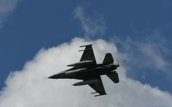 Ζεύγος τουρκικών F-16 παραβίασε τον εναέριο χώρο πάνω από το Αιγαίο