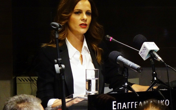 Ε. Αχτσιόγλου: Η κυβέρνηση κάνει τα πάντα για να μην αναλάβει τις ευθύνες που της αναλογούν για το δυστύχημα στα Τέμπη