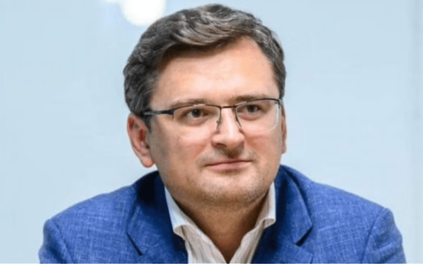 Ουκρανία-Γερμανία: «Άμαχοι θα σκοτώνονται» όσο το Βερολίνο δεν στέλνει γερμανικά άρματα μάχης, δηλώνει ο Κουλέμπα