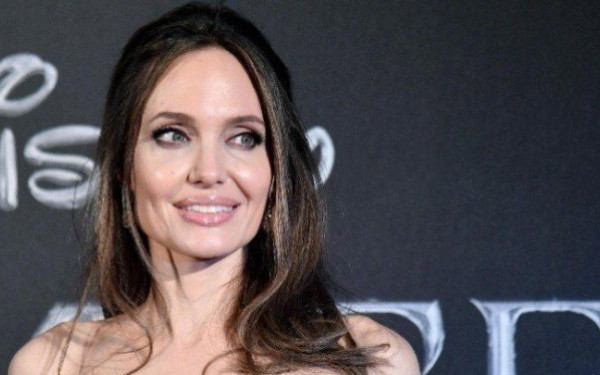 Αντζελίνα Τζολί: Το ευχαριστήριο σημείωμα που άφησε στο ξενοδοχείο που έμενε στην Ηλεία (βίντεο, φωτ.)