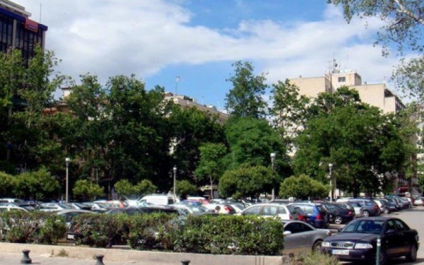 20 υπαίθριοι δημοτικοί χώροι στάθμευσης για δωρεάν πάρκινγκ