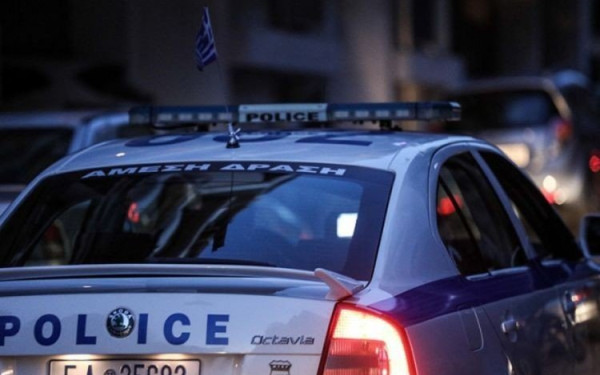 Συνελήφθησαν 6 άτομα που απείλησαν και έκλεψαν 45χρονο στον δρόμο