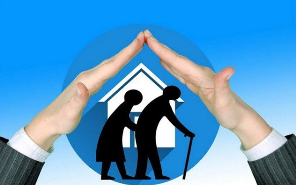 «Βοήθεια στο σπίτι»: Στο… δρόμο μένουν εργαζόμενοι  μετά από 20 χρόνια δουλειάς 