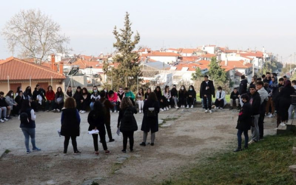 Η νέα γενιά στα μονοπάτια της ιστορίας και των προσφύγων του δήμου Νεάπολης Συκεών (φωτ.)