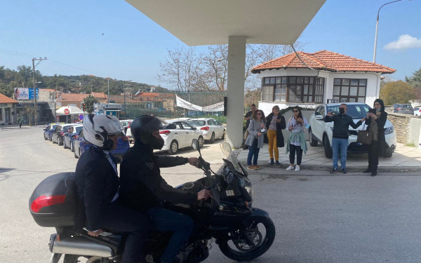 Με μηχανές στο Παπανικολάου για τη φωτιά Πλεύρης και Γκάγκα - Συγκλονισμένοι από την καταστροφή: «Θα μπορούσαν να είχαν λαμπαδιάσει τα πάντα...» (φωτ., βίντεο)