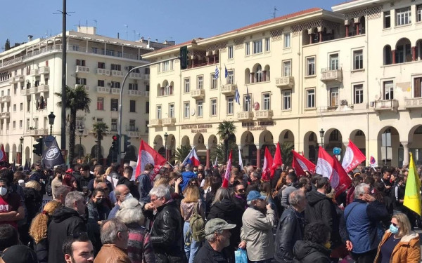 Απεργεί η Θεσσαλονίκη - «Νεκρώνουν» δημόσιο και ιδιωτικός τομέας - Όλες οι συγκεντρώσεις