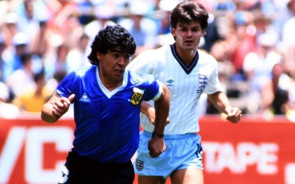 Σε δημοπρασία η φανέλα του Μαραντόνα από τον προημιτελικό του Μουντιάλ 1986 με την Αγγλία (βίντεο)