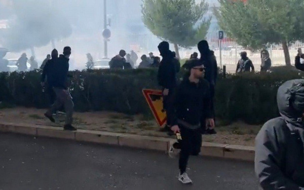 Νέα επεισόδια μεταξύ οπαδών Μαρσέιγ και ΠΑΟΚ στη Μασσαλία (βίντεο)