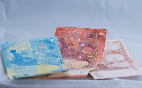 Επιταγή ακριβείας: Έως την Πέμπτη ανοιχτή η πλατφόρμα για τα 250 ευρώ