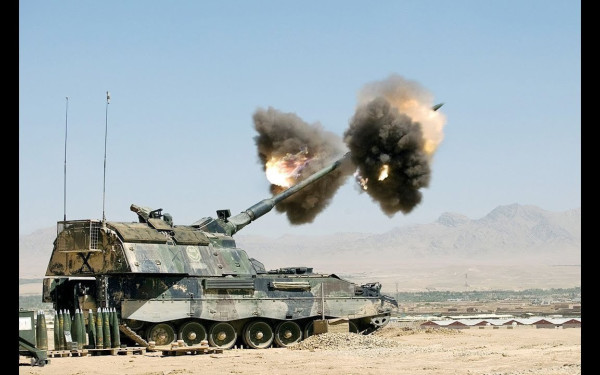 Ουκρανία: Η Γερμανία στέλνει τεθωρακισμένα οχήματα, αυτοκινούμενα πυροβόλα και drone