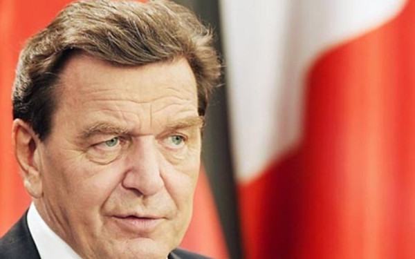 Γερμανία: Ο Σρέντερ μηνύει τη Βουλή για να ανακτήσει προνόμια που του αφαιρέθηκαν