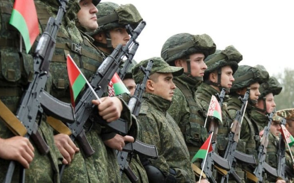 Η Λευκορωσία δημιουργεί παραστρατιωτική δύναμη 100.000-150.000 εθελοντών - Εκπαίδευση στα όπλα «σε κάθε χωριό και πόλη»