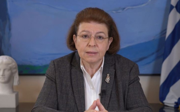 Λ. Μενδώνη: Μήνυμα ελπίδας και ανάτασης ο Χρυσός Λέοντας του Γ. Λάνθιμου