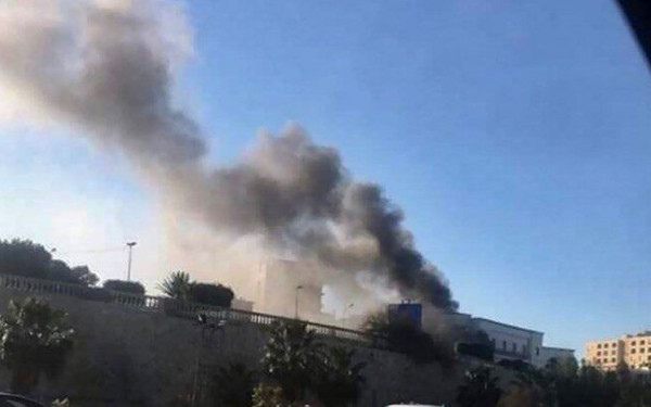 Λιβύη: Ένοπλοι επιχείρησαν να εισβάλουν στο Ελεγκτικό Συνέδριο στην Τρίπολη για να εγκαταστήσουν έναν νέο επικεφαλής