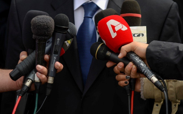 Σε 24ωρη απεργία προχωρούν οι δημοσιογράφοι την Τετάρτη - Αίτημα να αποδοθούν οι πραγματικές ευθύνες για το έγκλημα στα Τέμπη