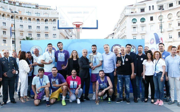 Παρόντες οι γονείς του Άλκη στο τουρνουά στη μνήμη του στην Πλατεία Αριστοτέλους (φωτ.)