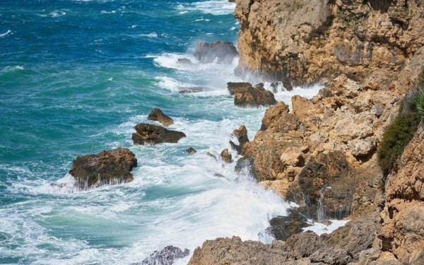 Φωκίδα: Νεκρή 27χρονη σε τροχαίο - Το ΙΧ έπεσε σε γκρεμό (βίντεο)