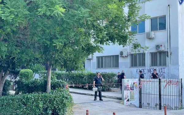 Αστυνομικοί Θεσσαλονίκης για την επίθεση με πέτρες στο ΑΠΘ: «Η εμμονική στάση και η παράνομη εντολή του κ. Θεοδωρικάκου εκθέτει τους συναδέλφους μας»