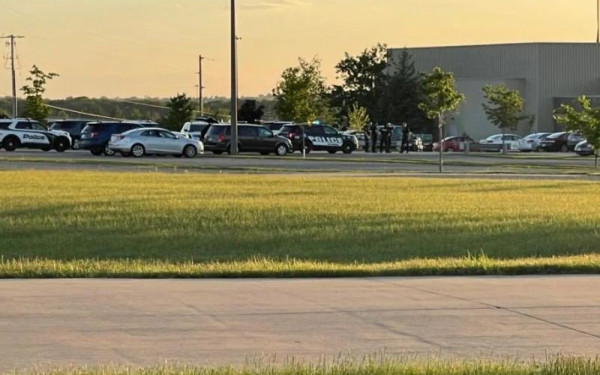 Νέα τραγωδία με όπλα στις ΗΠΑ: Τρεις νεκροί από πυρά σε πάρκινγκ εκκλησίας (βίντεο)