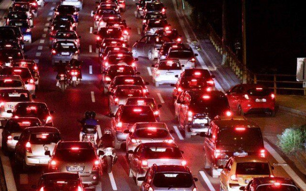 Κάμερες, περισσότεροι αισθητήρες στα φανάρια και κυκλικοί κόμβοι στους δρόμους της Θεσσαλονίκης 