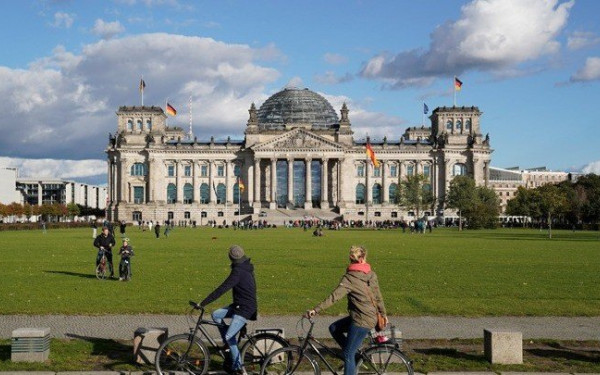 Γερμανία: Αύξηση κατά 800.000 κατοίκους θα καταγράψει ο πληθυσμός έως το 2045