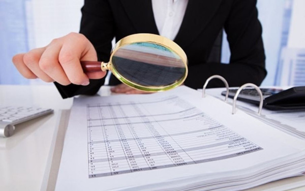 ΑΑΔΕ: Στο στόχαστρο οι «φουσκωμένες» δαπάνες που δηλώνουν οι ελεύθεροι επαγγελματίες