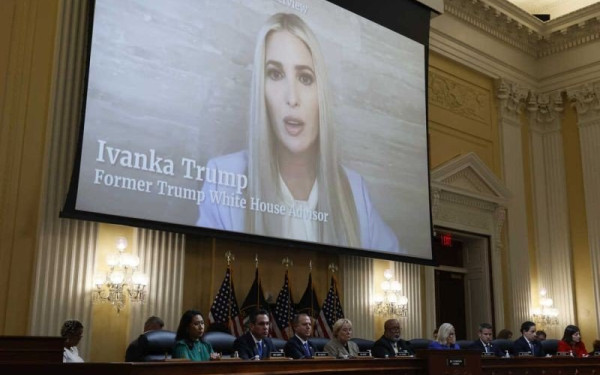Εισβολή στο Καπιτώλιο: Η Ιβάνκα Τραμπ «άδειασε» τον πατέρα – Δεν πίστεψε τα περί νοθείας στις εκλογές του 2020 (βίντεο)