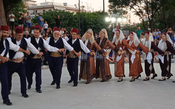 Καλαμαριά: Αναβίωσε το έθιμο του Κλήδονα, μετά από δύο χρόνια παύσης εξαιτίας της πανδημίας