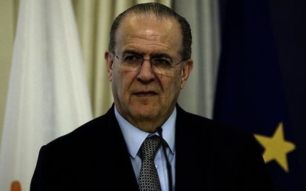 Ενοχλημένος ο Κύπριος ΥΠΕΞ με τις «παρακάμψεις» κρατών-μελών της Ε.Ε. στις κυρώσεις κατά της Ρωσίας