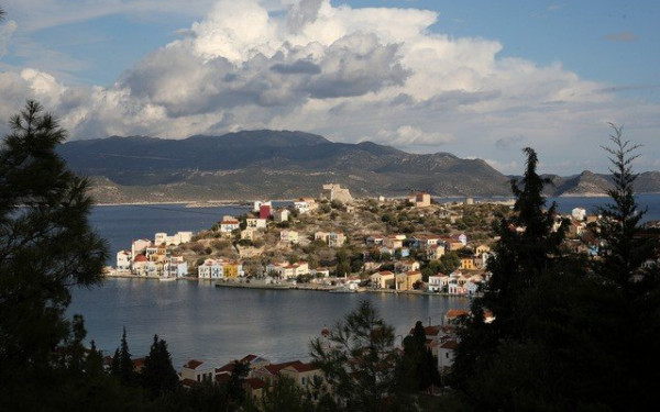 Σοβαρά προβλήματα και τεράστιες ελλείψεις γιατρών στα νησιά: 4χρονο παιδί από το Καστελόριζο μεταφέρθηκε στην Τουρκία για περίθαλψη