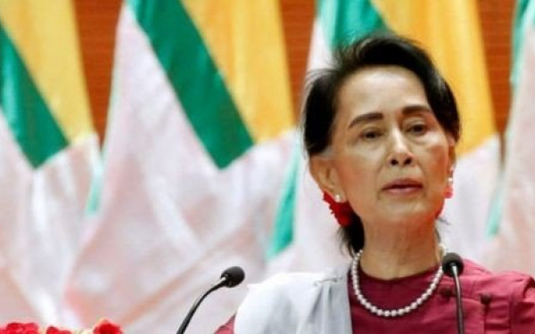 Μιανμάρ: Σε έξι χρόνια φυλάκιση καταδικάστηκε η πρώην ηγέτιδα της χώρας - Κατηγορήθηκε για διαφθορά