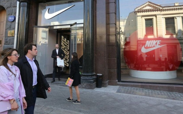 Η Nike εγκαταλείπει τη Ρωσία