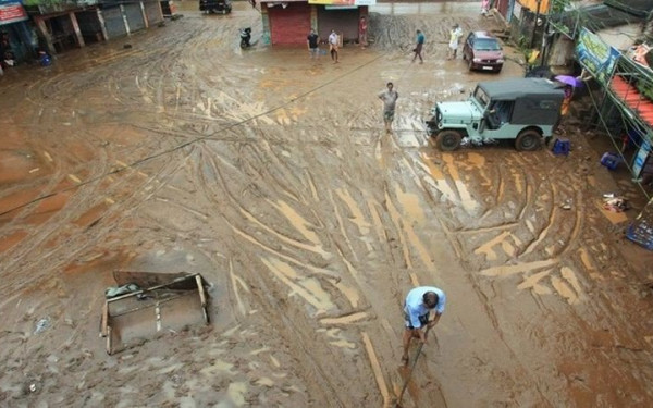 Κατολισθήσεις στην Ινδία: Εκατοντάδες άνθρωποι διασώθηκαν - Τουλάχιστον 160 οι νεκροί