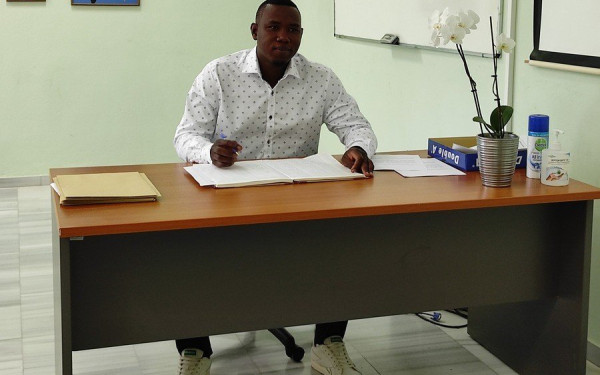 Από άστεγος ασυνόδευτος, πτυχιούχος του Πανεπιστημίου (φωτ.)