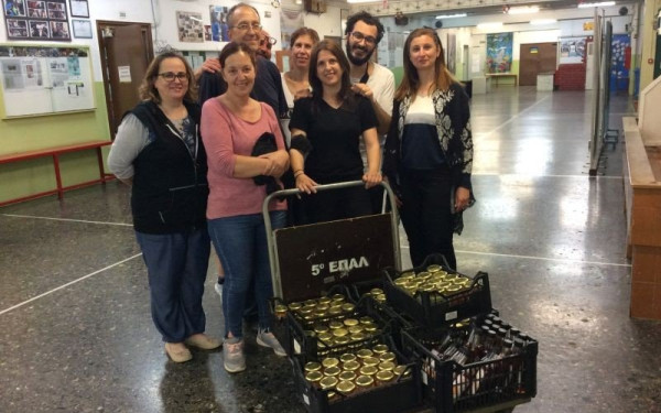 Μαθητές του 5ου ΕΠΑΛ δίνουν νέα ζωή σε τρόφιμα που θα κατέληγαν στα απορρίμματα (βίντεο, φωτ.)