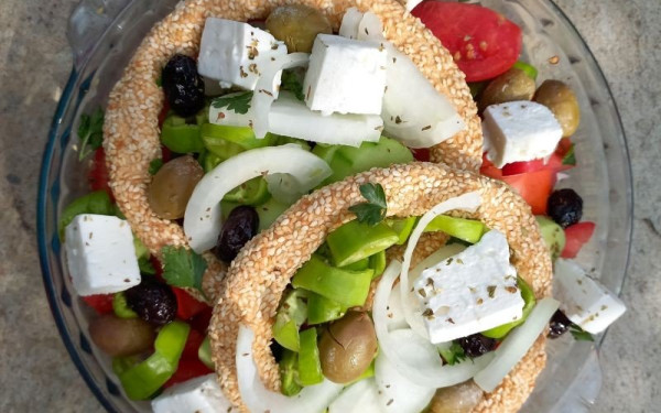 «Το Λονδίνο καλεί τη Θεσσαλονίκη να μαγειρέψει»: Με koulourosalad στο food festival του National Geographic (Φωτ.)