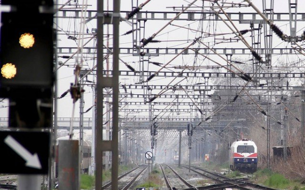 Το τρένο θα αργήσει να «σφυρίξει» στα δυτικά